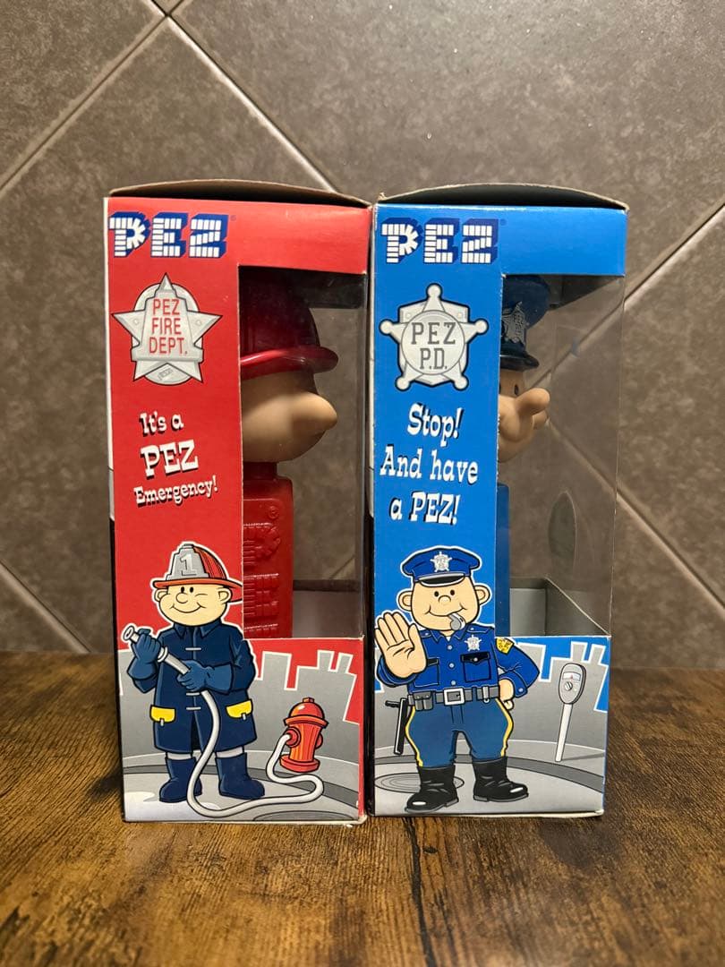 【FUNKO WACKY WOBBLER】 PEZ ポリスマン & 消防士