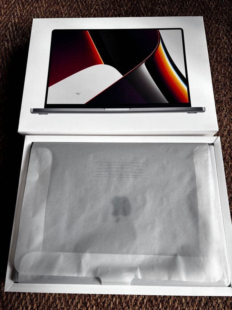 MacBook M1 Pro 16インチ 16GB / 1TB
