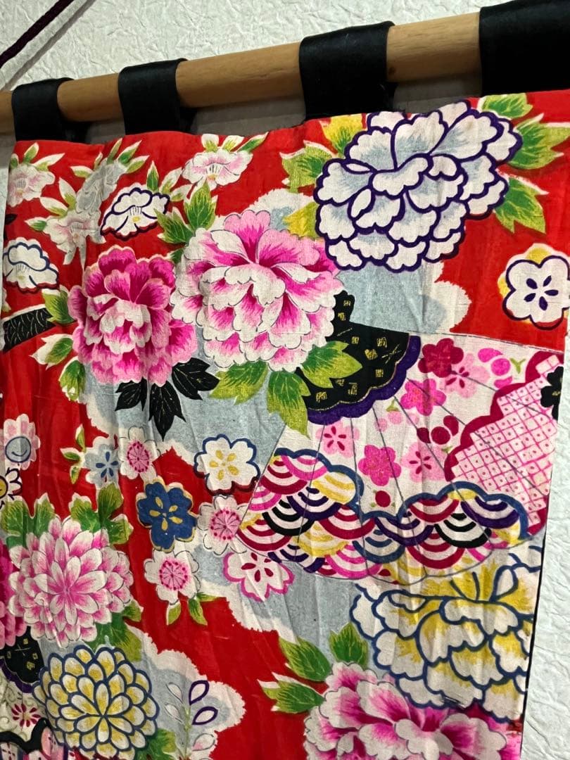 春祭り♡お花いっぱいのタペストリーハンドメイド手作り古布帯地お祝に（黒大）粗品付