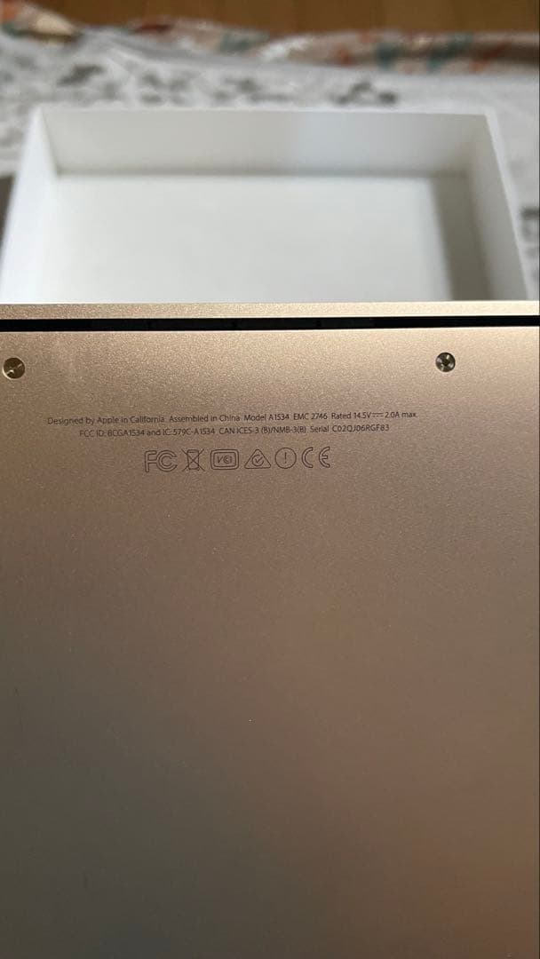 ジャンクMacBook 12インチ2015モデル500GB MacOS　本体と箱