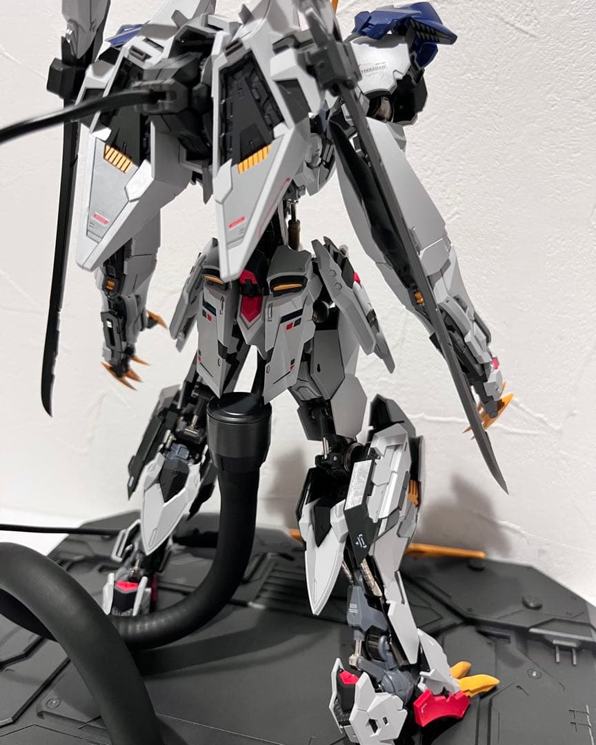 WOLF MODEL 1/100 「狼王」バルバトスルプスレクス 似 完成品