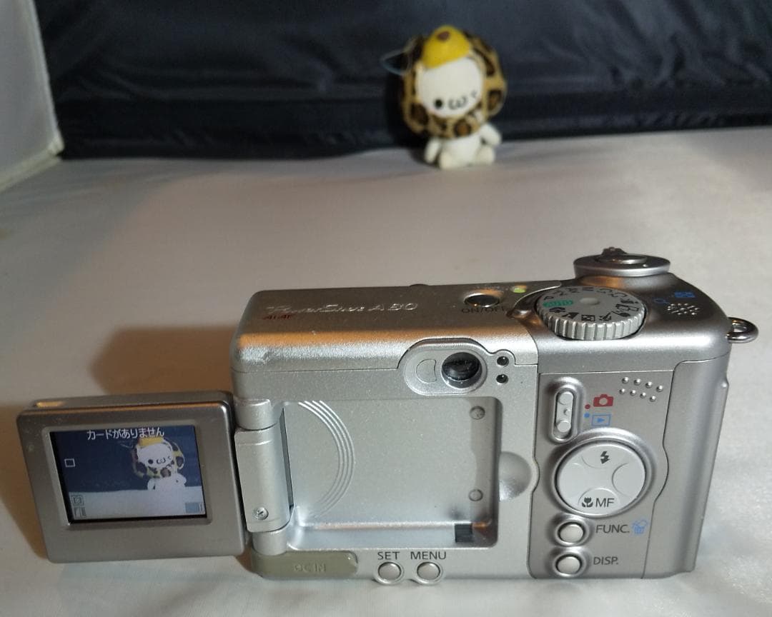 【美品】Canon PowerShot A80 デジタルカメラ　単三電池４本駆動