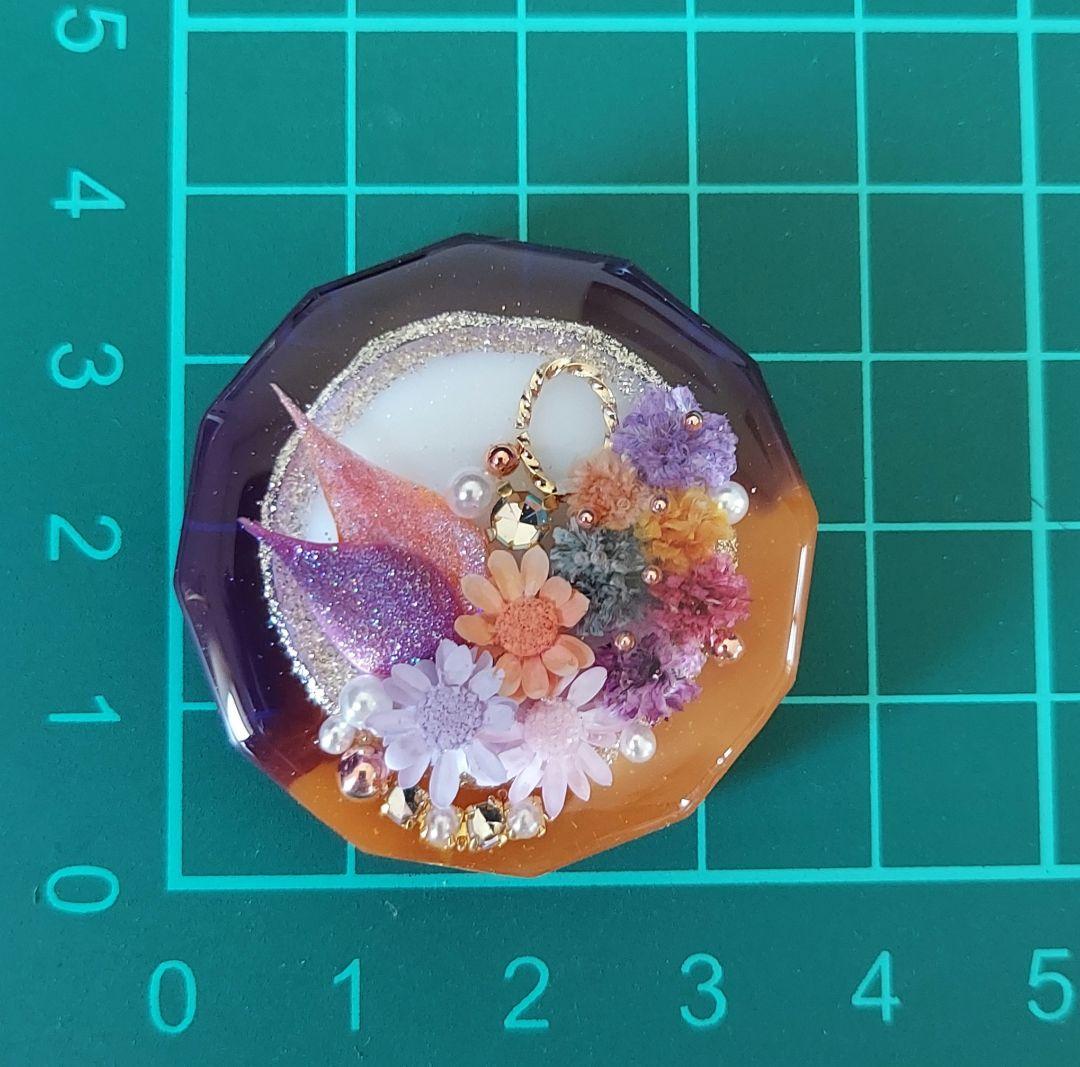 【1284】レジン　マトリカリア　ヘアゴム　ポニーフック　ブロ―チ　ハンドメイド