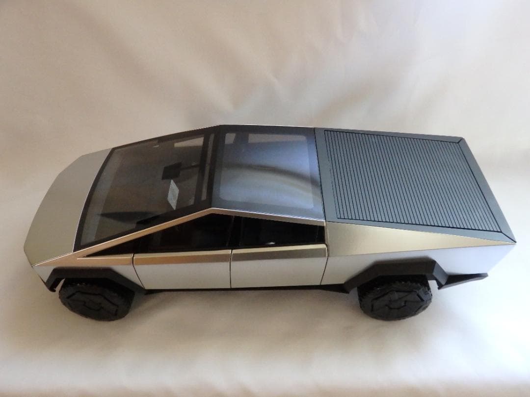 1/18 テスラ サイバートラック TESLA CYBERTRUCK