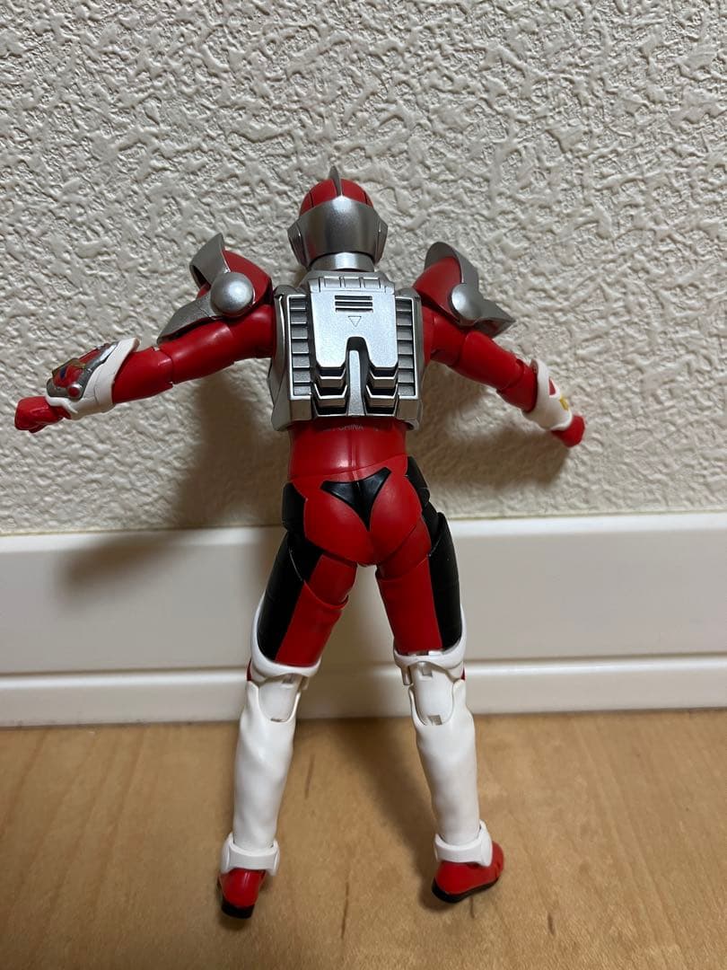 s.h figuartsウルトラマンセット ティガ ダイナ ガイアグリッドマン