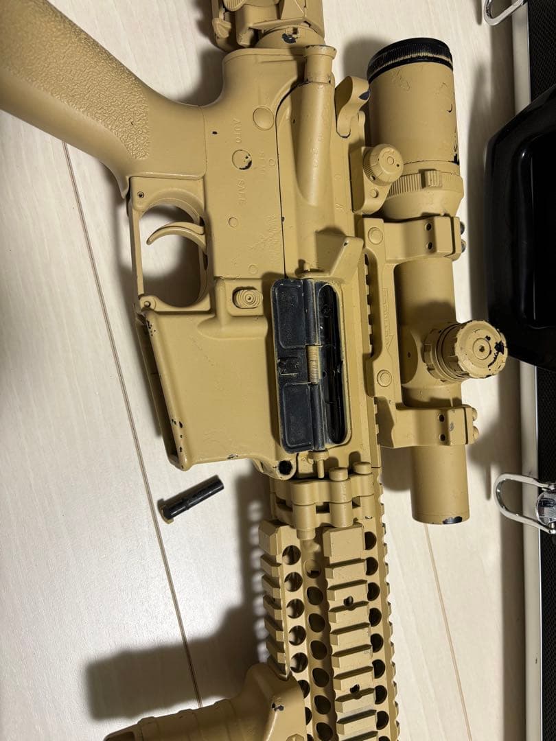 東京マルイ/次世代 レシーライフル&M4アッパーセットタンカラー塗装 ケース付