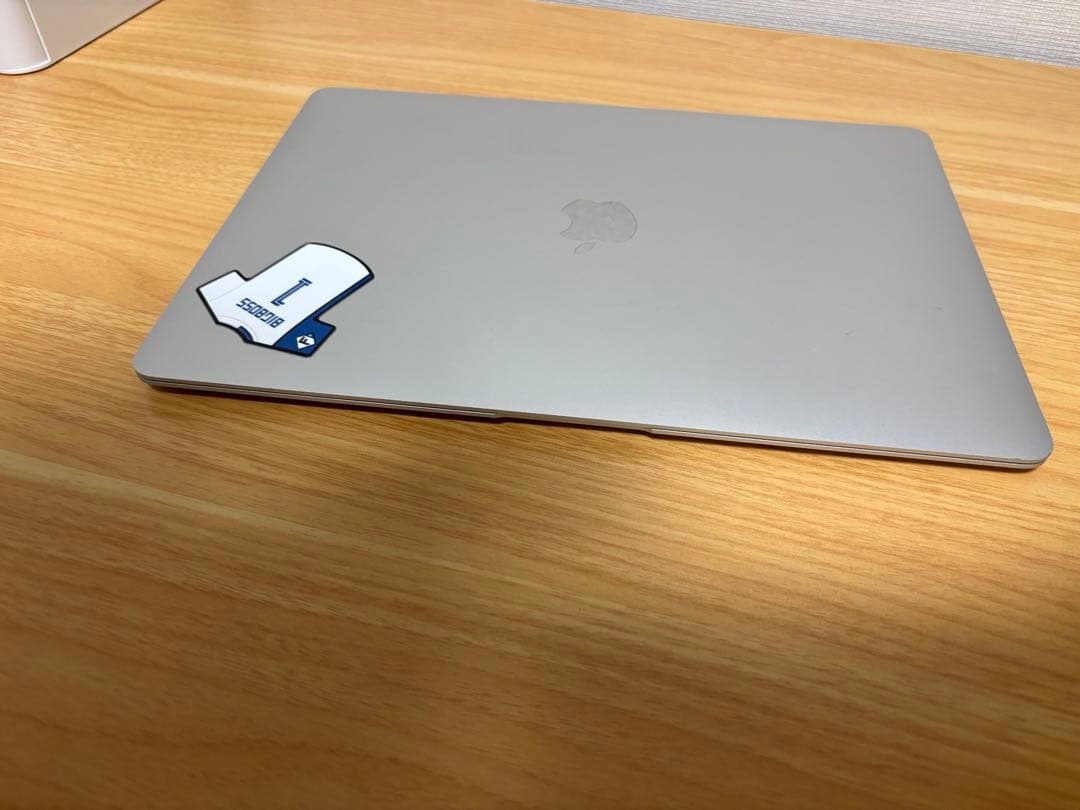 MacBook Air M1 13インチ 8GB/256GBバッテリー93%