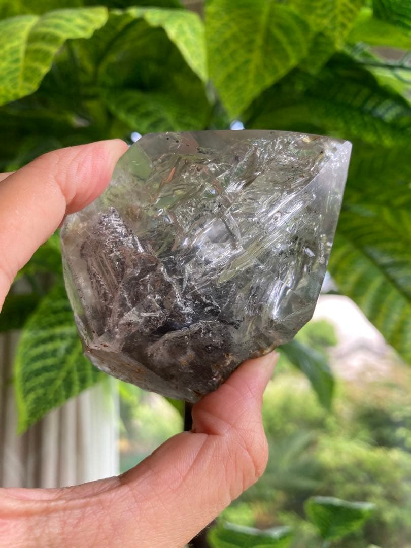 水入り水晶　秘蔵品　台座付き
