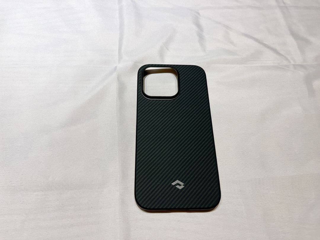 iPhone14 Pro ケース MagSafe対応 (グレーツイル柄)