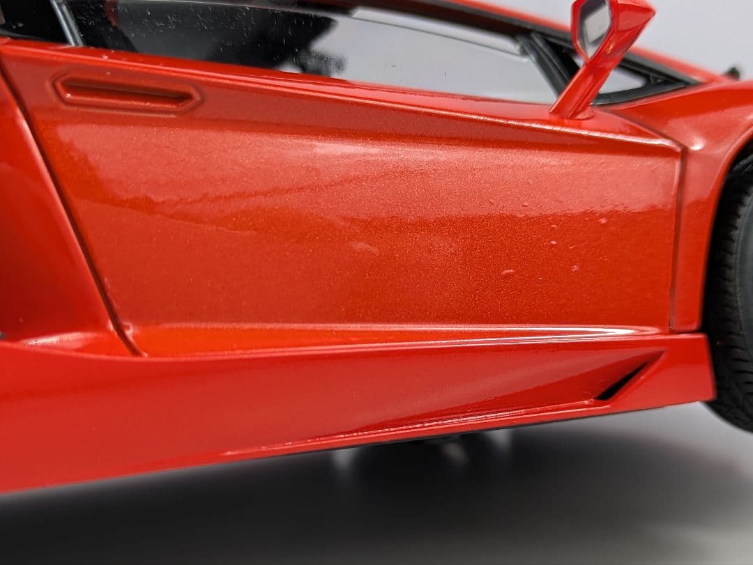 1/18 ミニカー ウイリー　ランボルギーニ　アヴェンタドール　 LP700-4