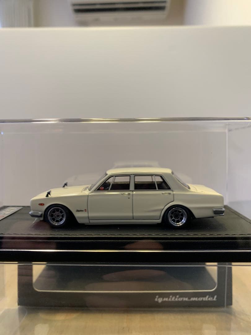 イグニッションモデル　1/43 スカイライン　GT-R PGC10 ホワイト