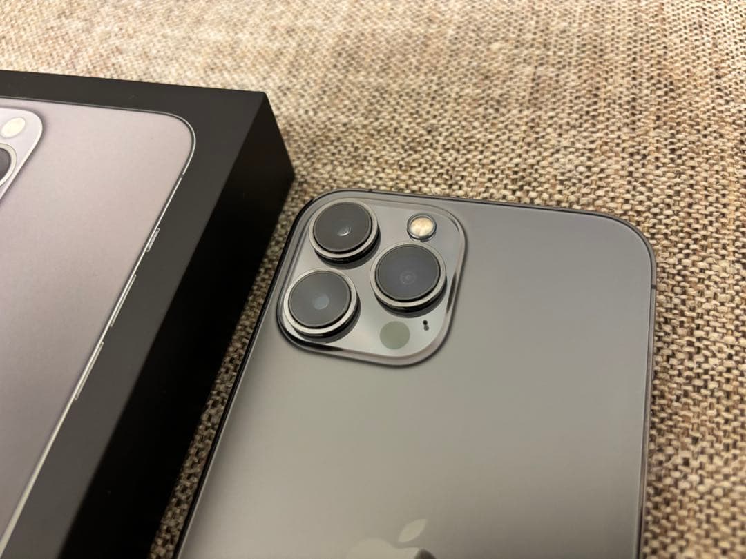 【美品】Apple iPhone 13 Pro Max 256GB グラファイト
