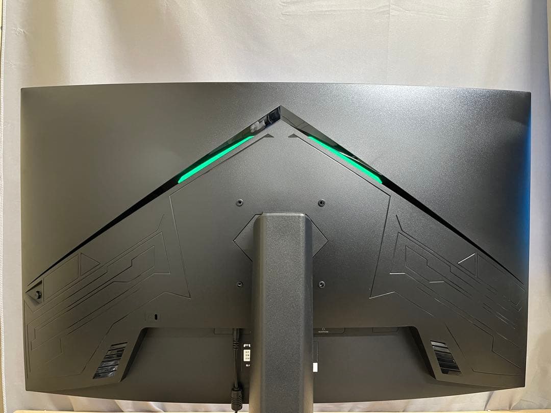240Hz 美品funai フナイ32インチゲーミング湾曲型モニター