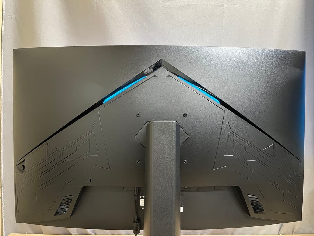 240Hz 美品funai フナイ32インチゲーミング湾曲型モニター