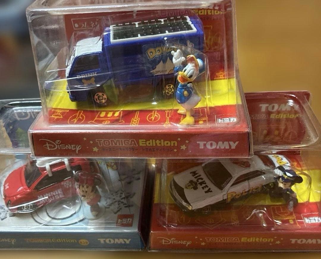 トミカ　ディズニー　エディション　ミニカー9個