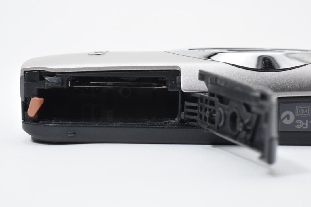 美品 キャノン　Canon IXY 10S 1597