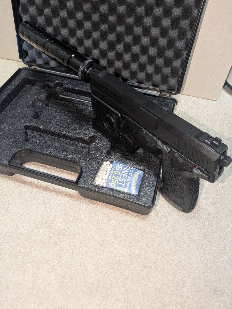 美品☆東京マルイ SOCOM Mk23 ガスガン サイレンサー ライト付き