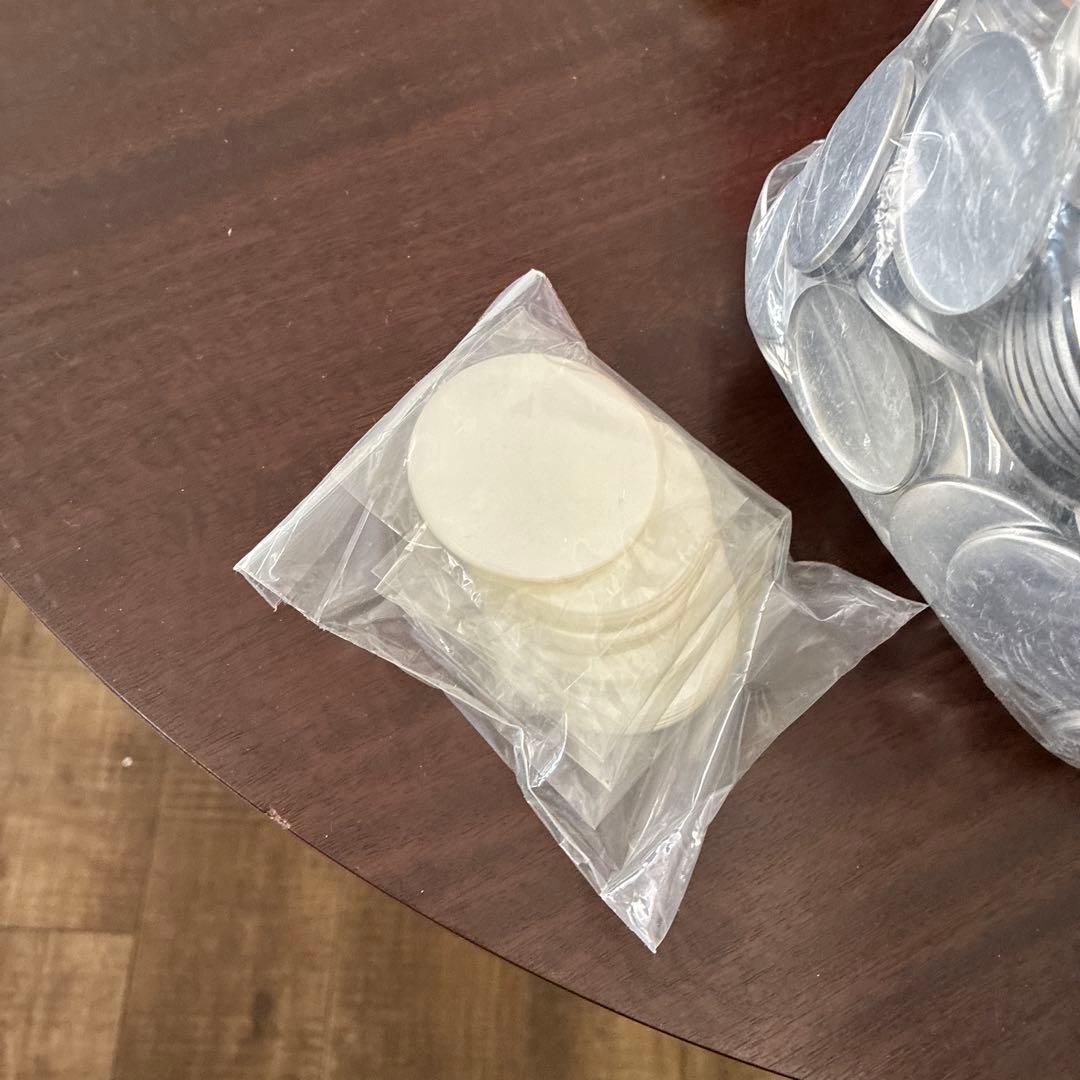 缶バッチ4センチ　美品
