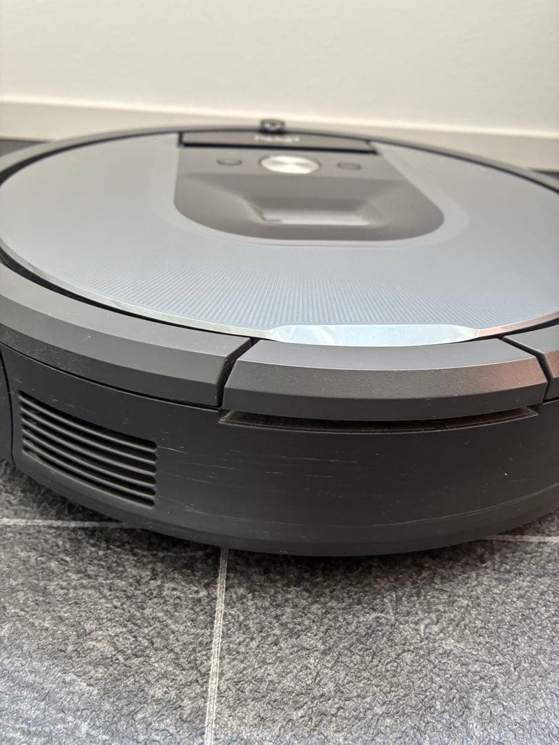 iRobot Roomba 960ロボット掃除機 ルンバ本体 付属品あり