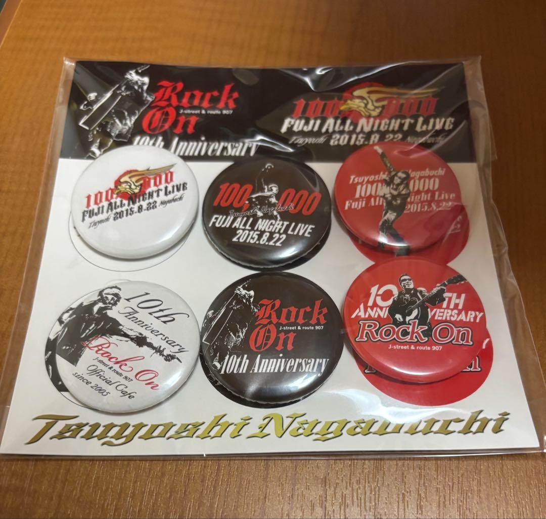 長渕剛FC飾り皿2枚とショルダーバッグ、ピンバッジの４点セットになります。