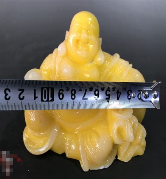 古い骨董品を真似て古い木彫りの樹脂置物ミニ仏を笑います