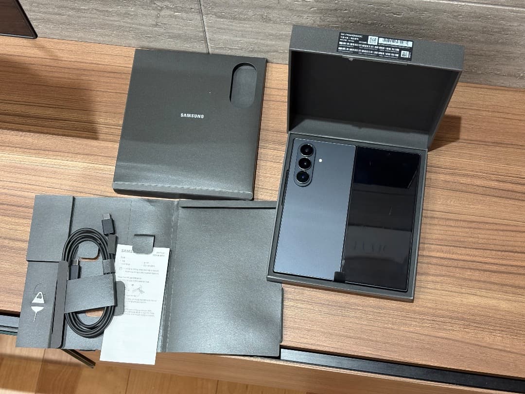 Galaxy z fold 7 512GB simフリー