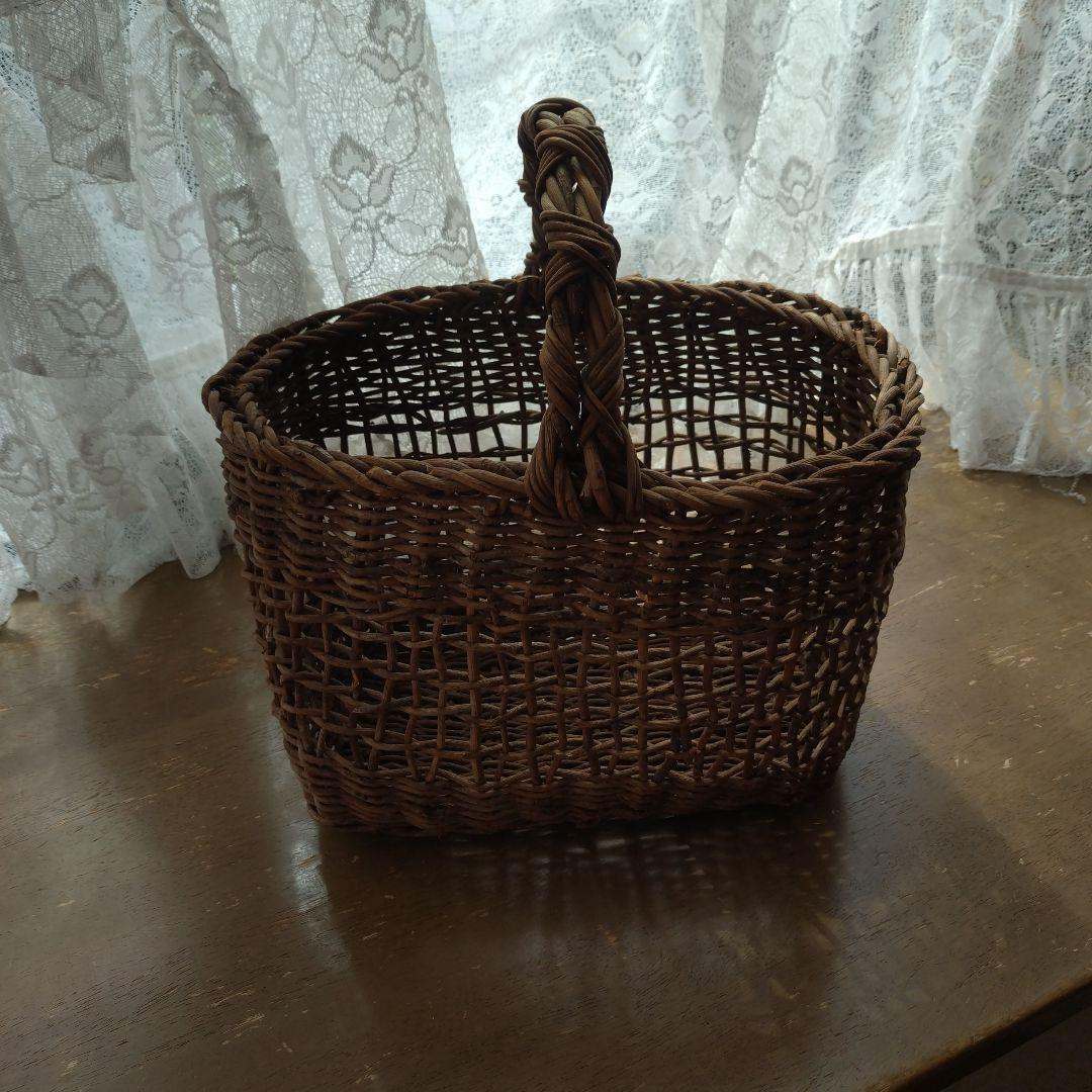 あけびカゴ　バスケット