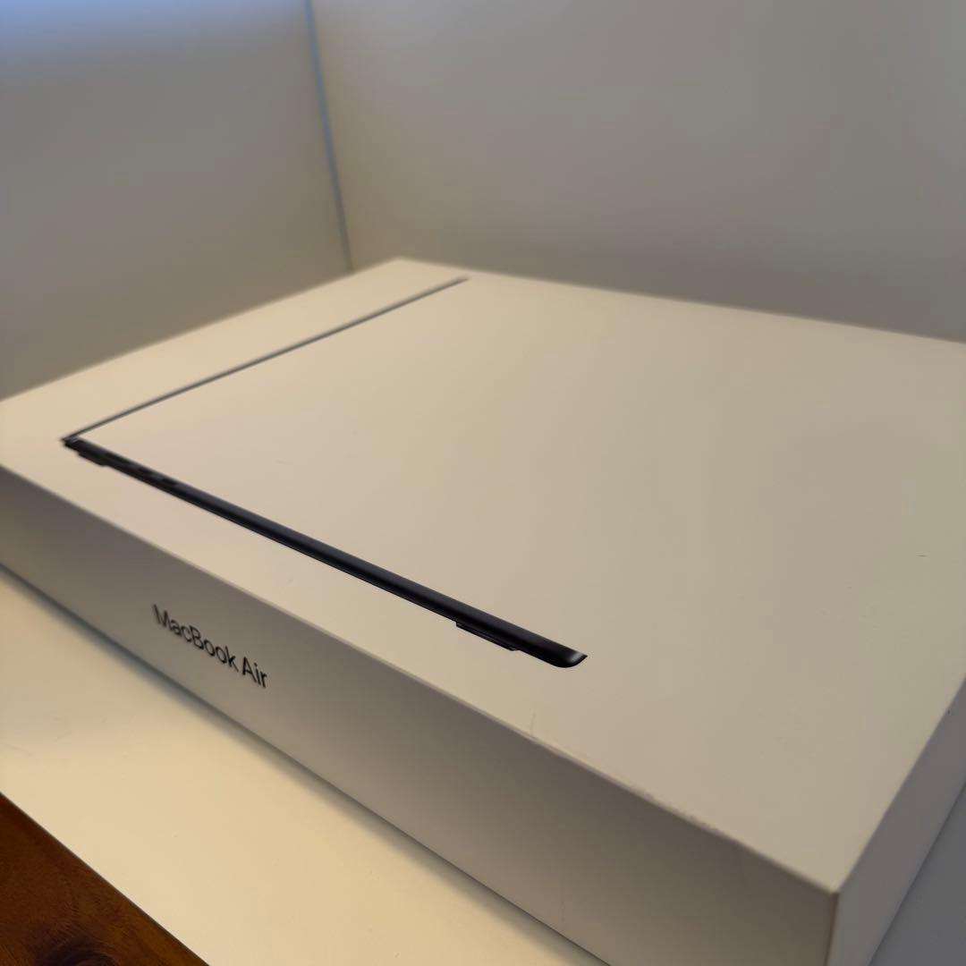 【美品】MacBook Air M2 15インチ 容量256GB メモリ8GB