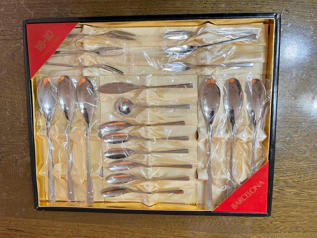 (更に値下げ)バルセロナ　カトラリーセット