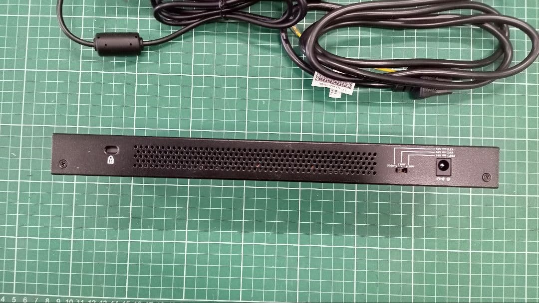 NETGEAR 16ポートPoEスイッチングハブ GS316PP　中古品