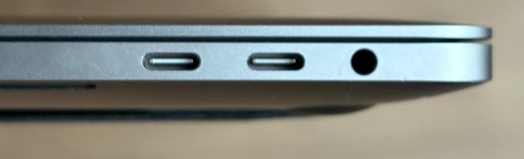 MacBook Pro 13 2020 (i7/16GB/1TB/US配列)