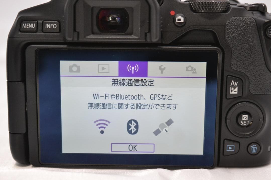 ■ 美品 ■ キャノン　Canon Kiss X10 レンズキット
