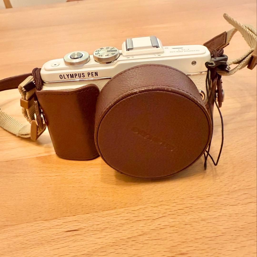 【新品あり】OLYMPUS PEN Lite E-PL7 ホワイト ズームレンズ