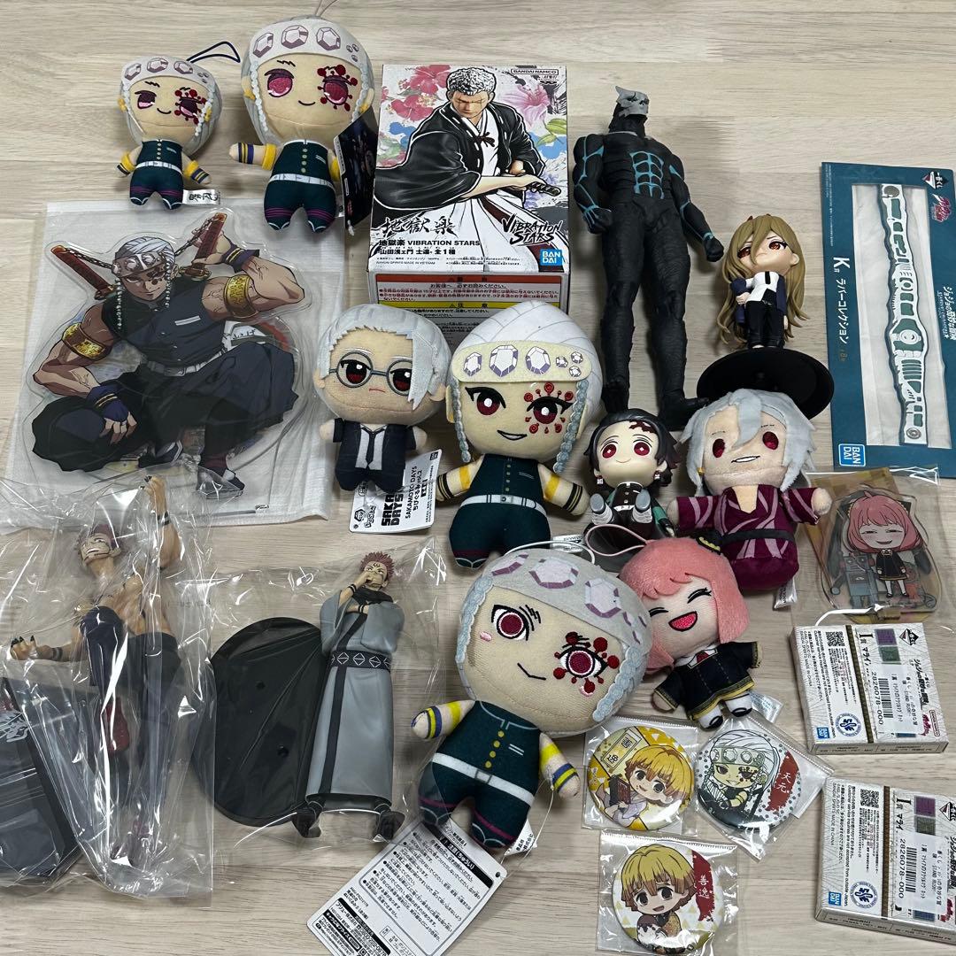 JUMP SHOP キャラクターグッズ まとめ売り 鬼滅の刃 呪術廻戦 ジョジョ