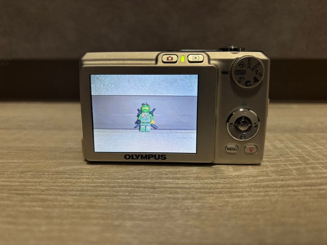 【極美品】OLYMPUS オリンパス FE-220 デジカメ