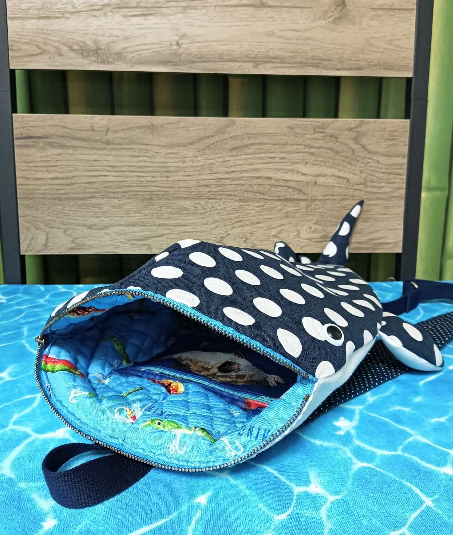 ジンベイザメ　リュックサック　ハンドメイド　鮫　水族館