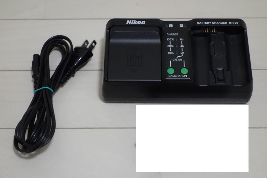 プロ用 フルサイズ デジタル一眼レフカメラ D4 (Nikon ニコン)