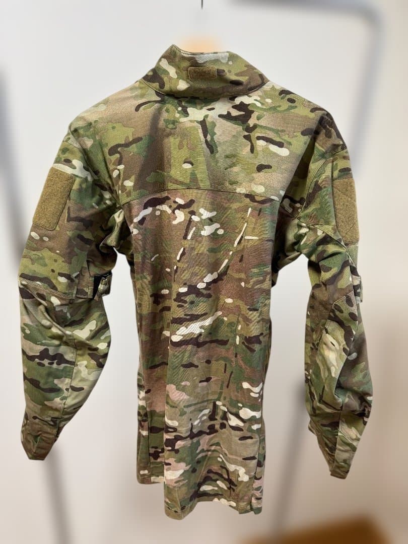 激レア 新品 Arc'Teryx Leaf Talos Half Shell M