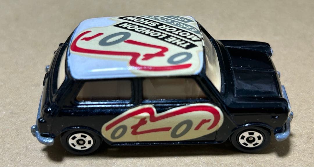 トミカ ミニクーパー トラフィック ロンドンモーターショー 黒