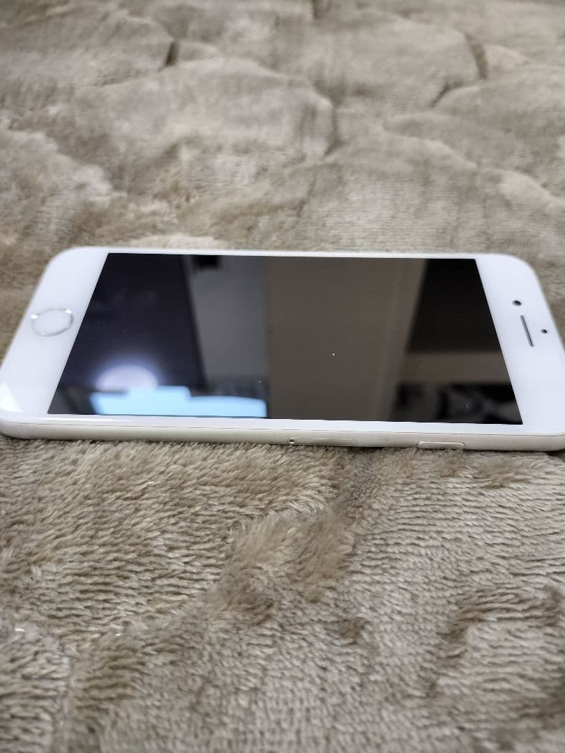 Apple iPhone 7 シルバー 4.7インチ 本体 32GB