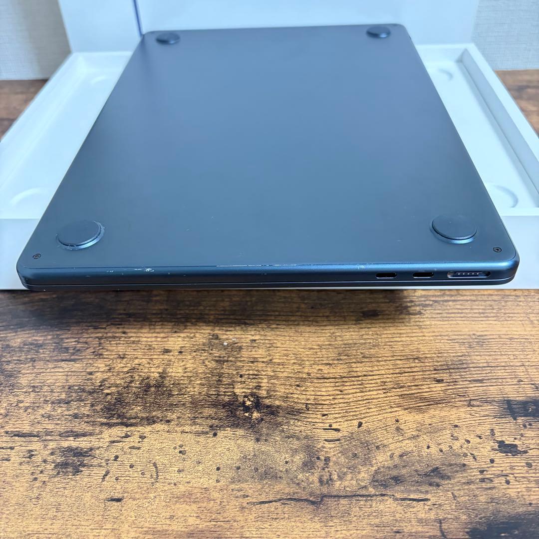 MacBook Air 13インチ M4 メモリ16GB SSD256GB