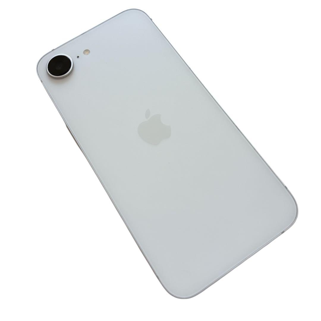 【美品】iPhone16e 128GB バッテリー100% 付属品あり