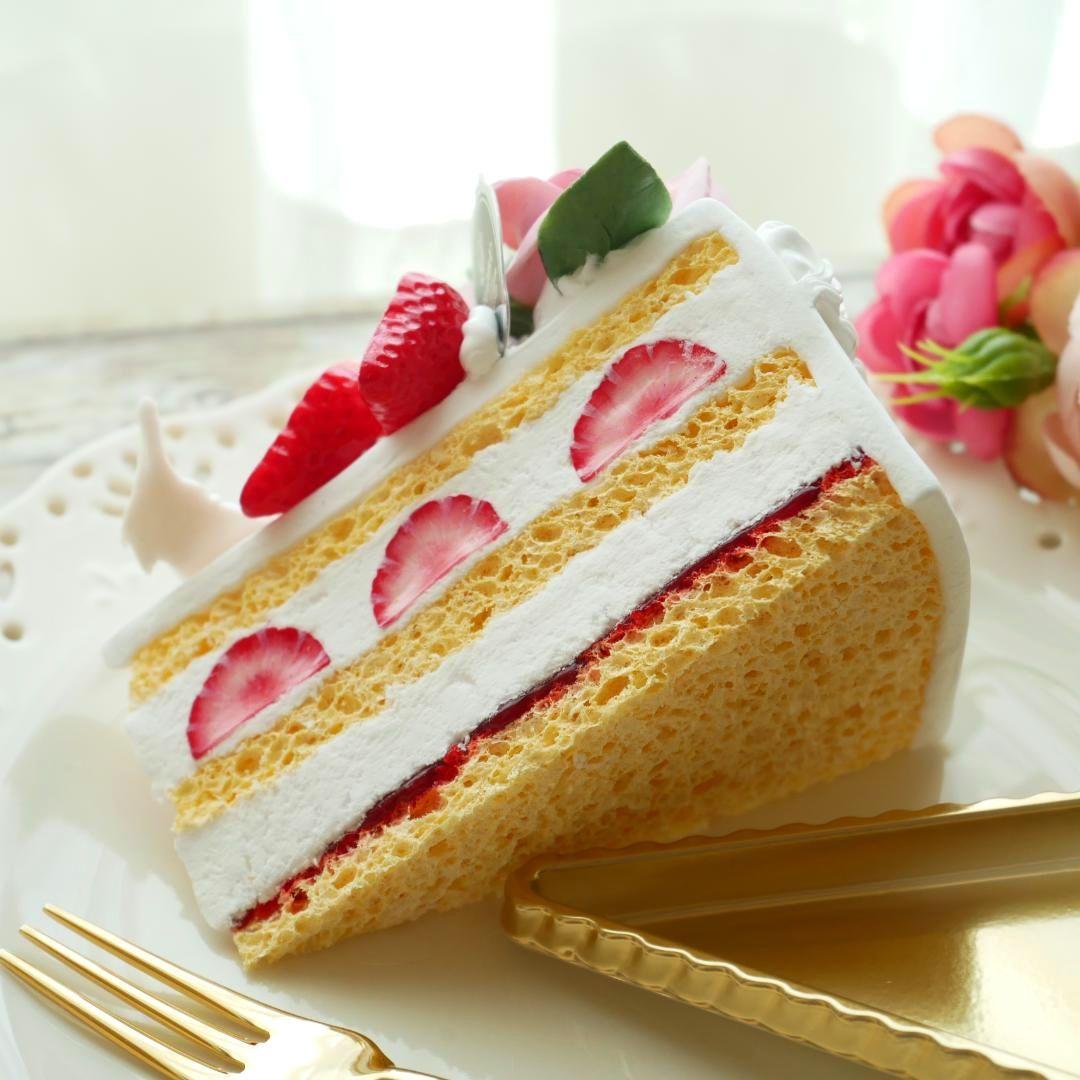 【ルブの森★様】フェイクスイーツ◆薔薇飾♡豪華な苺のショートケーキ◆リアルサイズ