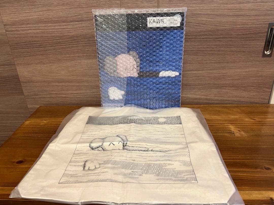 KAWS アートブック トートバック付き UNIQLO