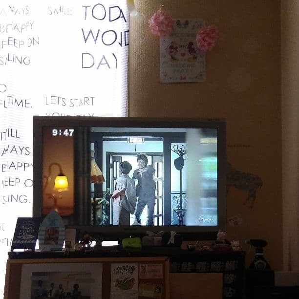 32型テレビシャープ