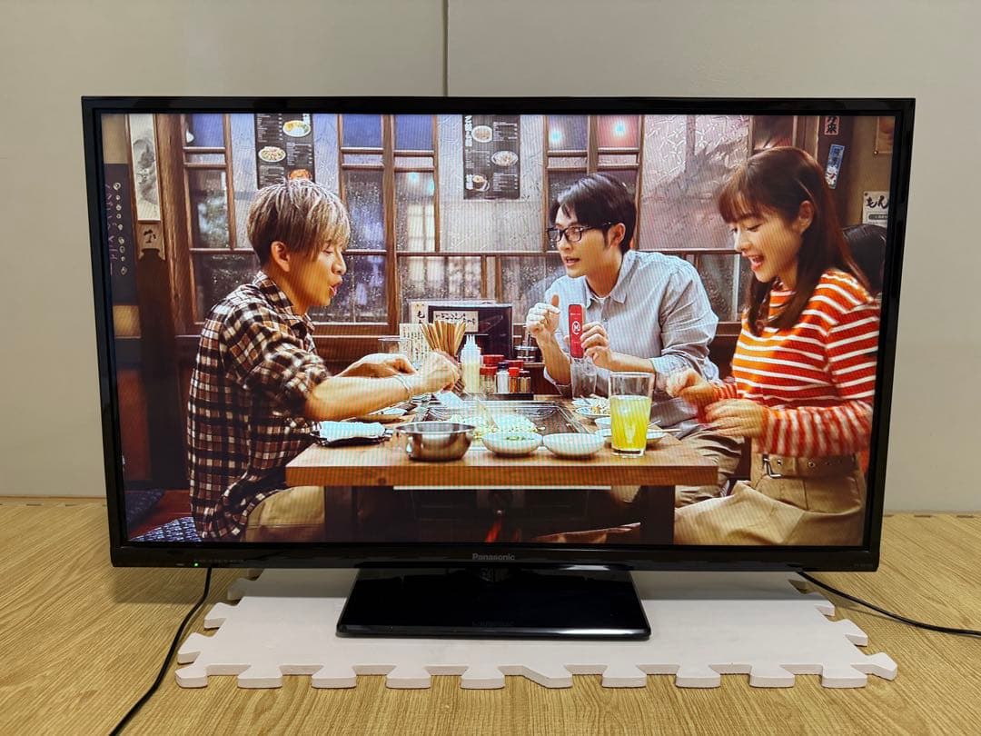 パナソニック　TH-32E300 32型 ⭕地上 BS/CSテレビ