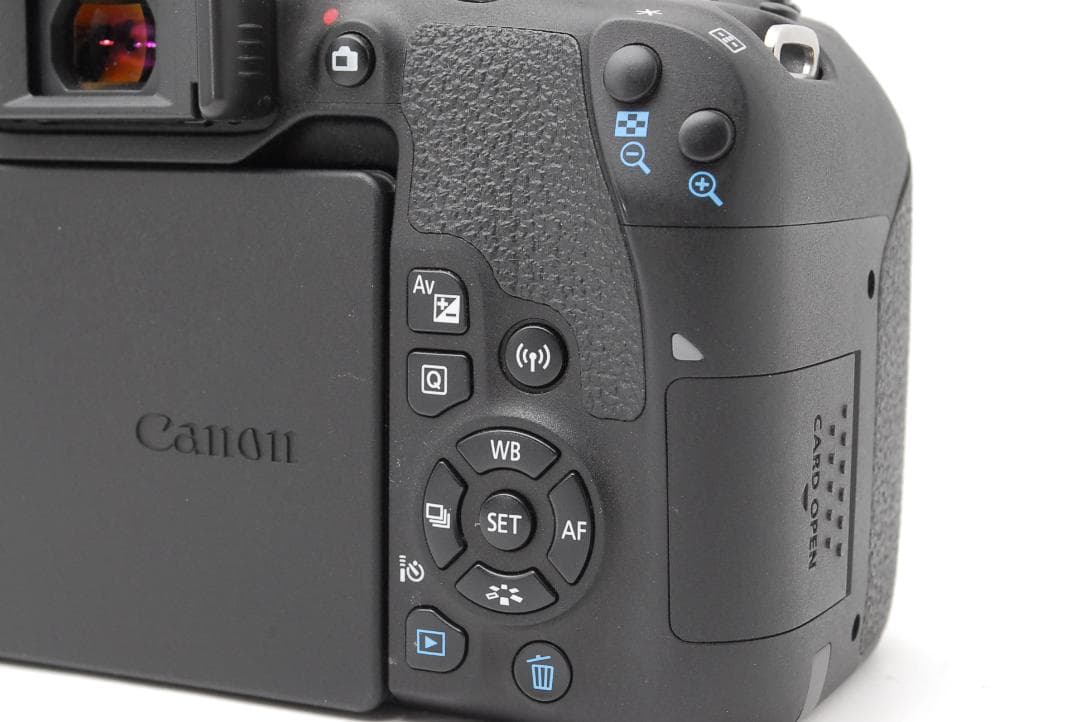 【使用感少なめ　美品】Canon Kiss X9i　WiFi　スマホ転送　自撮り