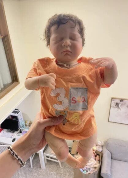 リボーンドール    本物そっくり クローズアイ