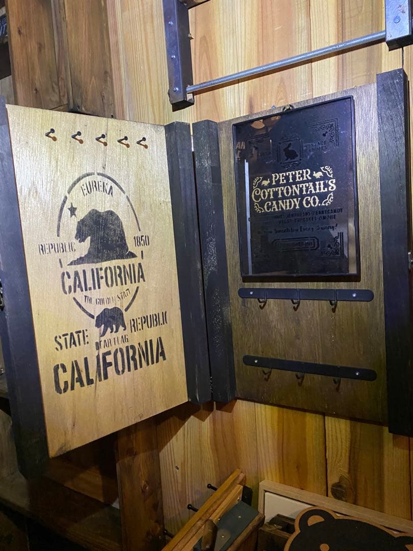 パブミラー付き　アクセサリー収納　アメリカン　カリフォルニア