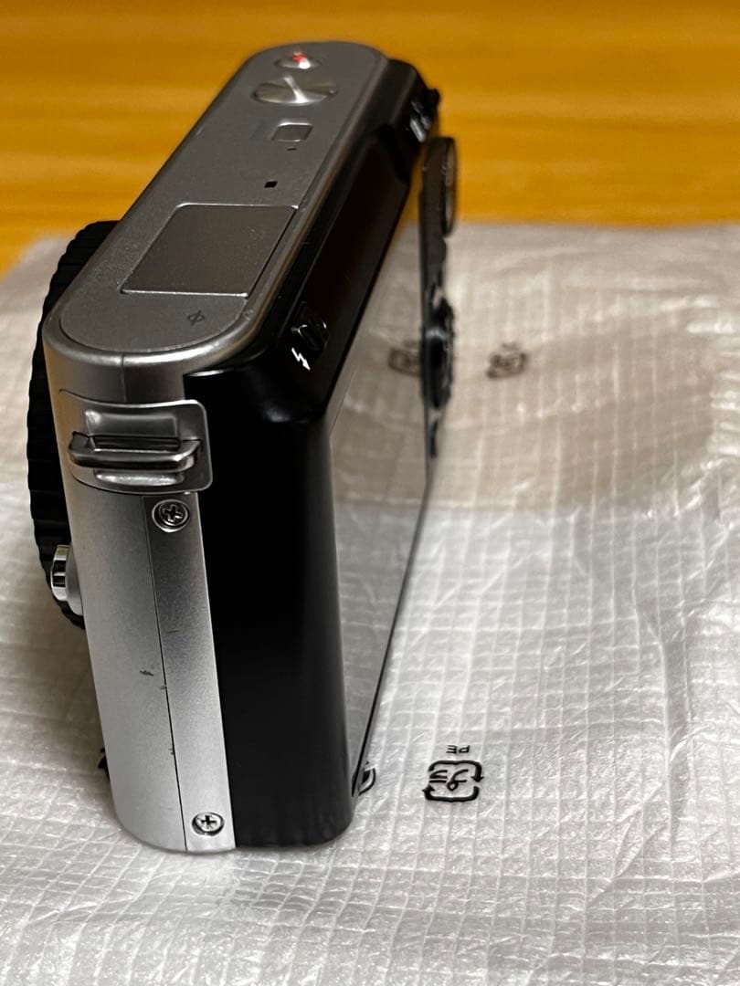 美品 動作確認済み Nikon 1 J1 箱、バッテリー付き